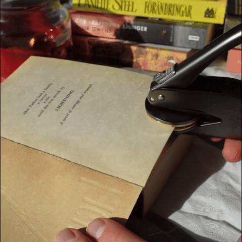 Stempelkopf für Buchstempel – austauschbar und individuell für personalisierte Prägungen.